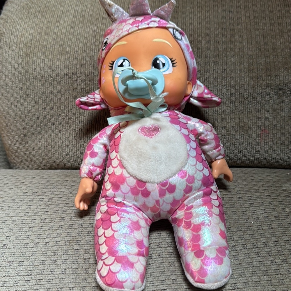 Cry baby doll mini size super cute